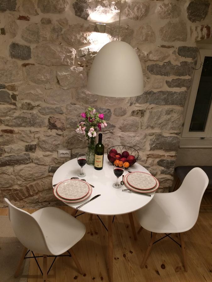 Chic & Stylish With Seaview-Terrace - Kotor Indah Apartamento Exterior foto